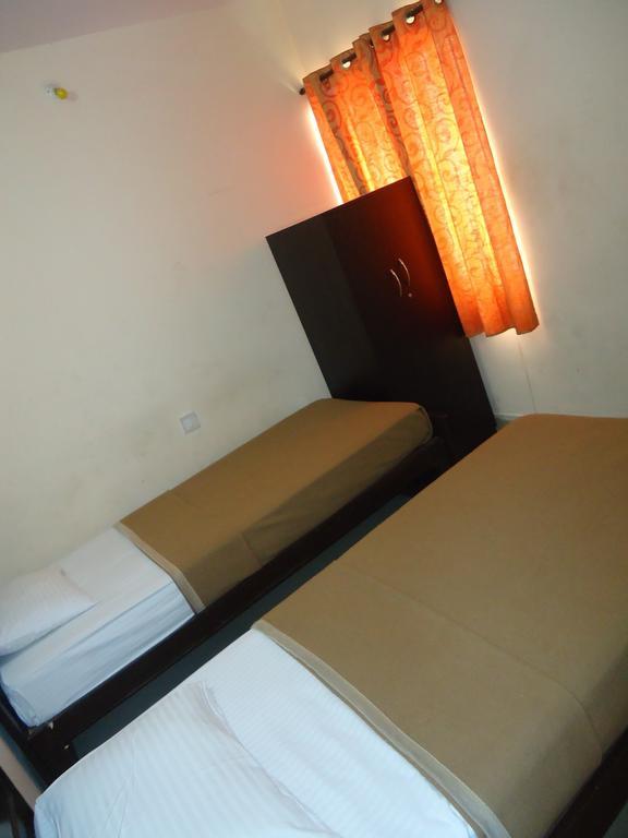 Sri Sai Comforts Hotel Bangalore Quarto foto